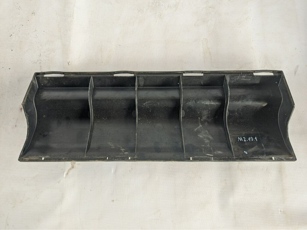 крышка траверсы электрических розеток б/у - 1